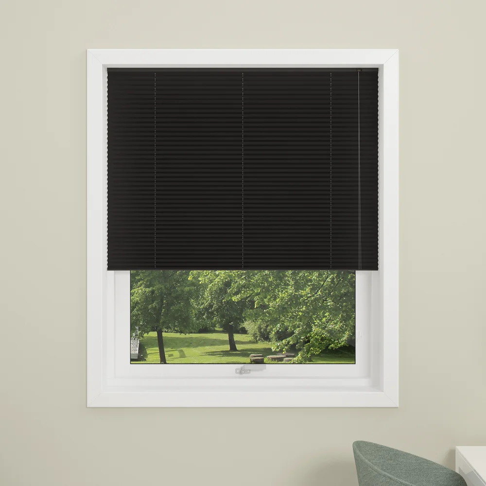 DEBEL PLISSÉGARDIN LONDON LYSDEMPENDE SORT 60X130 v:6678641