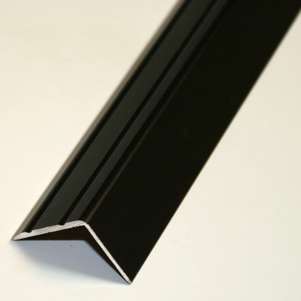 Trappenese nr 9.1 sortlakkert aluminium 1,5 m – selvklebende v:7760588