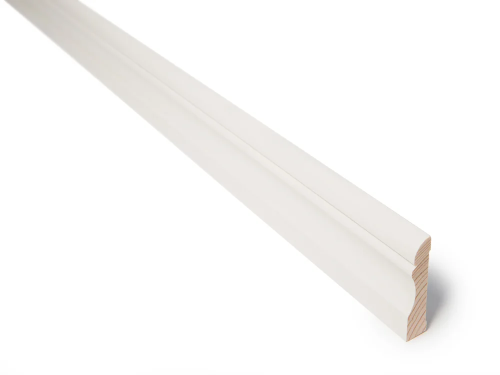 Gulvlist Tradisjon malt Furu 15x070 v:8144507