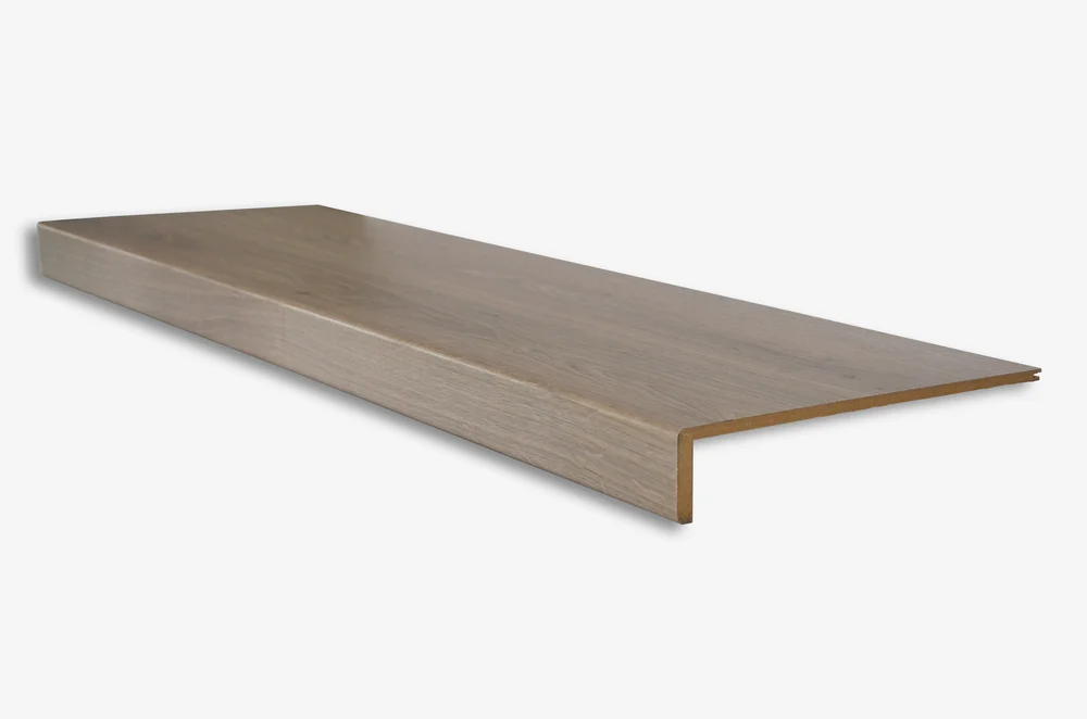 Trinn 56x300x1000 mørk eik louisiana oak høytrykkelaminat v:4688060 Trinn 56x300x1000 mørk eik louisiana oak høytrykkelaminat v:4688060